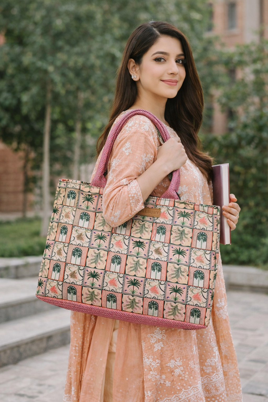 Large Floral Printed Tote Bag- Zellbury