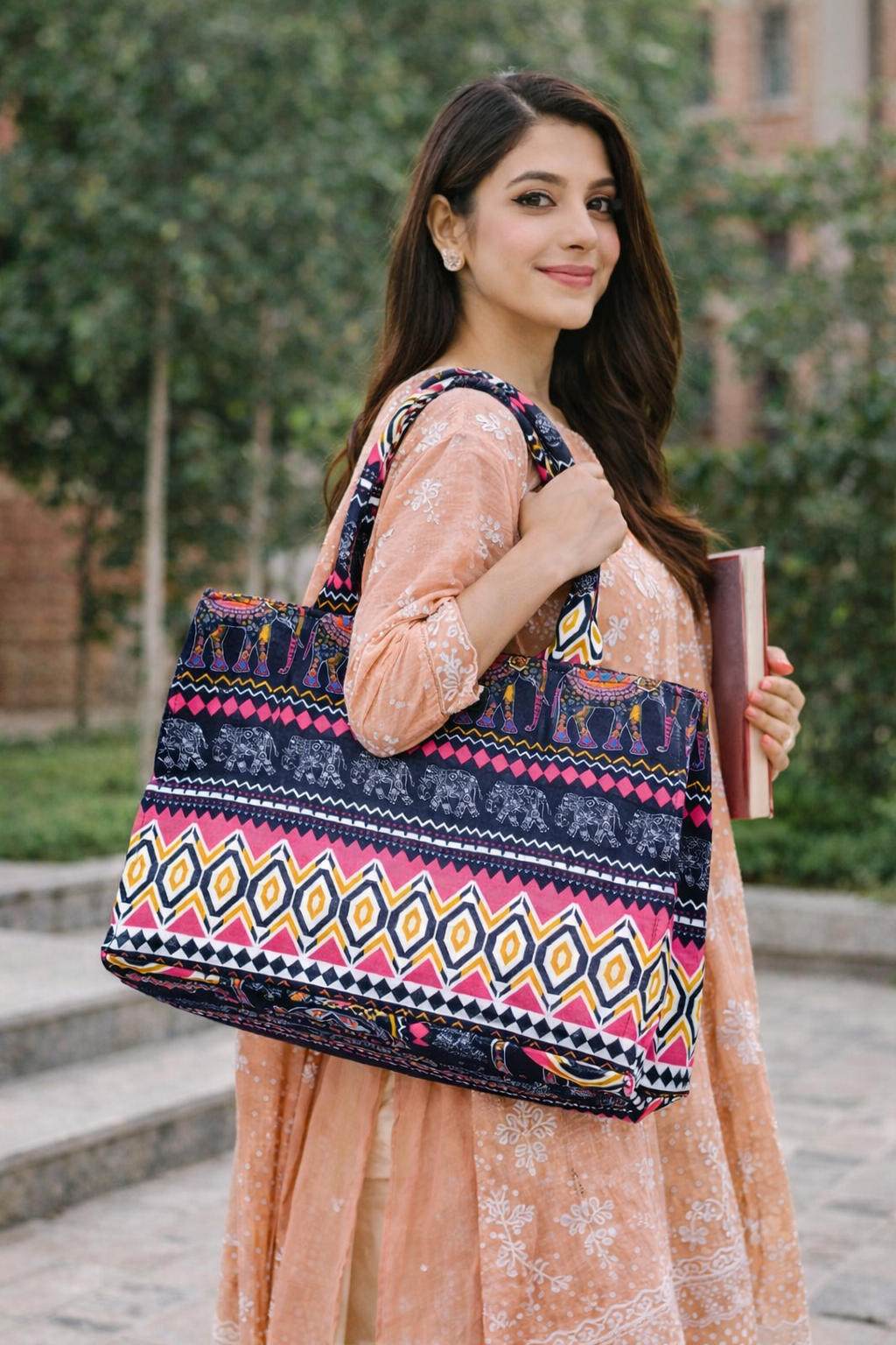 Large Floral Printed Tote Bag- Zellbury