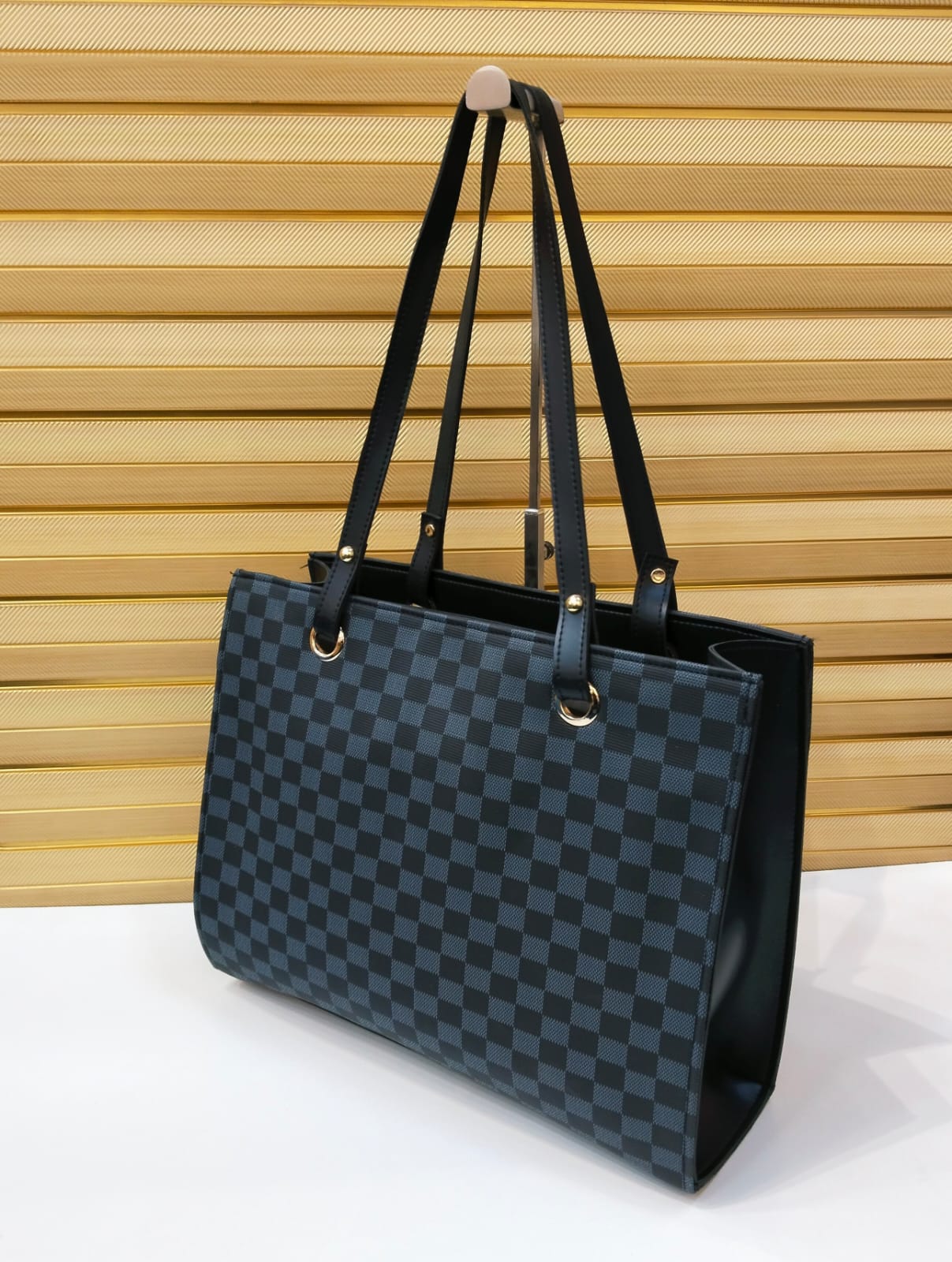 LV Totes