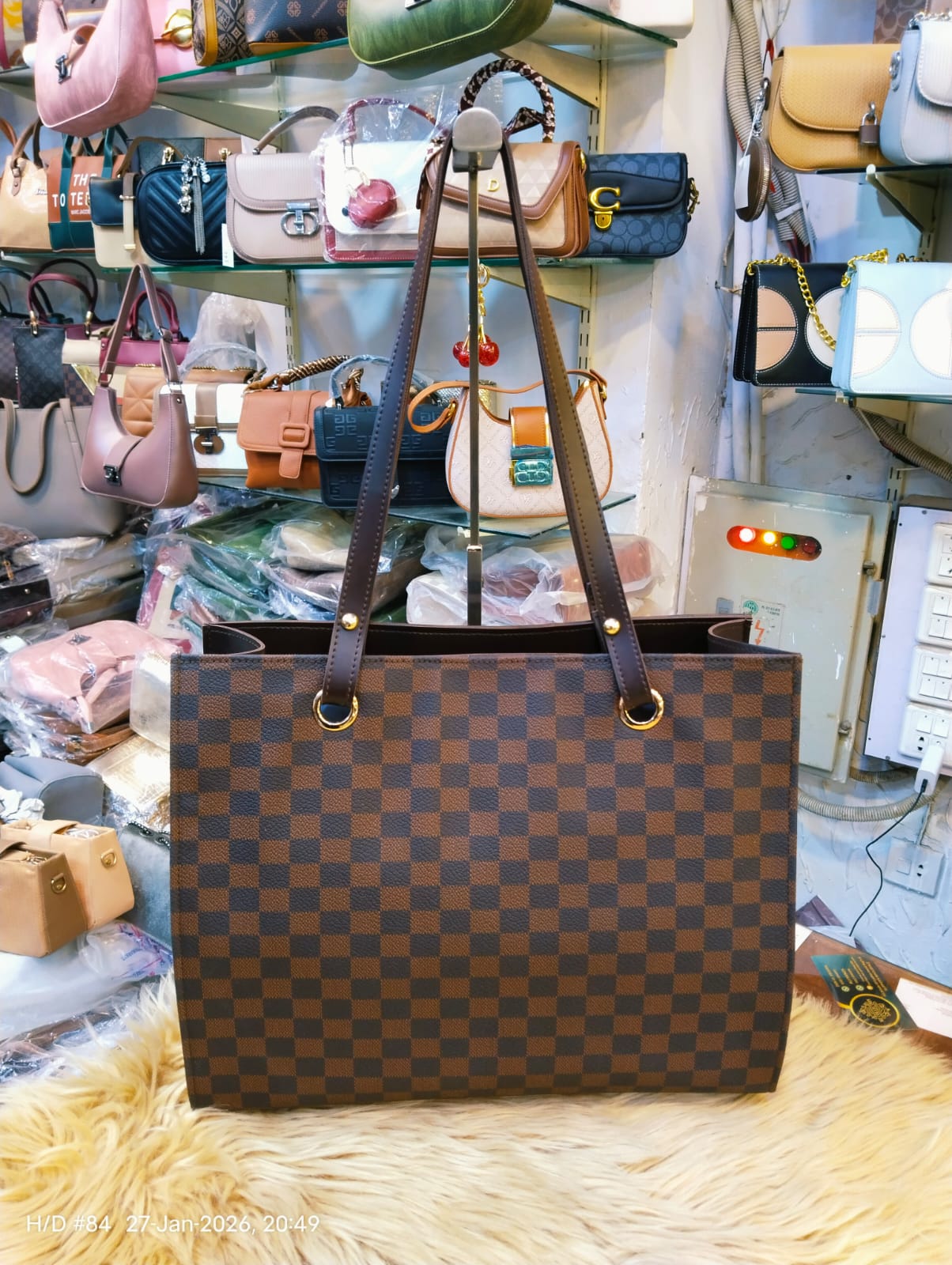 LV Totes