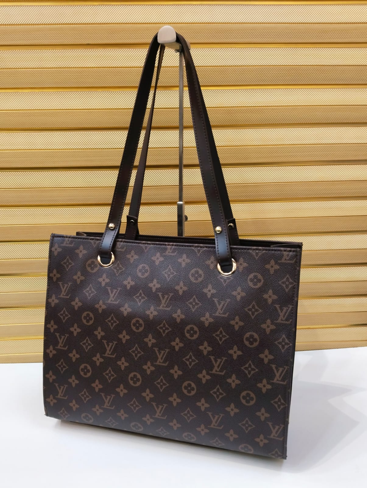 LV Totes