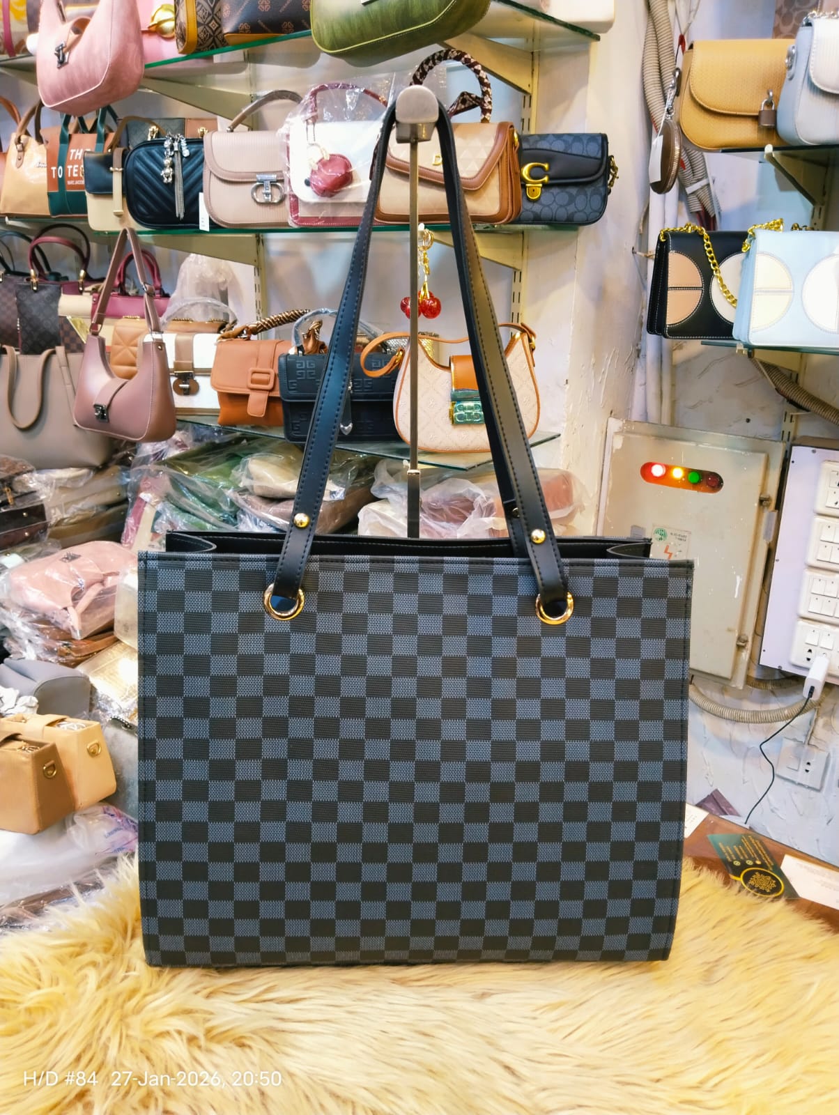 LV Totes
