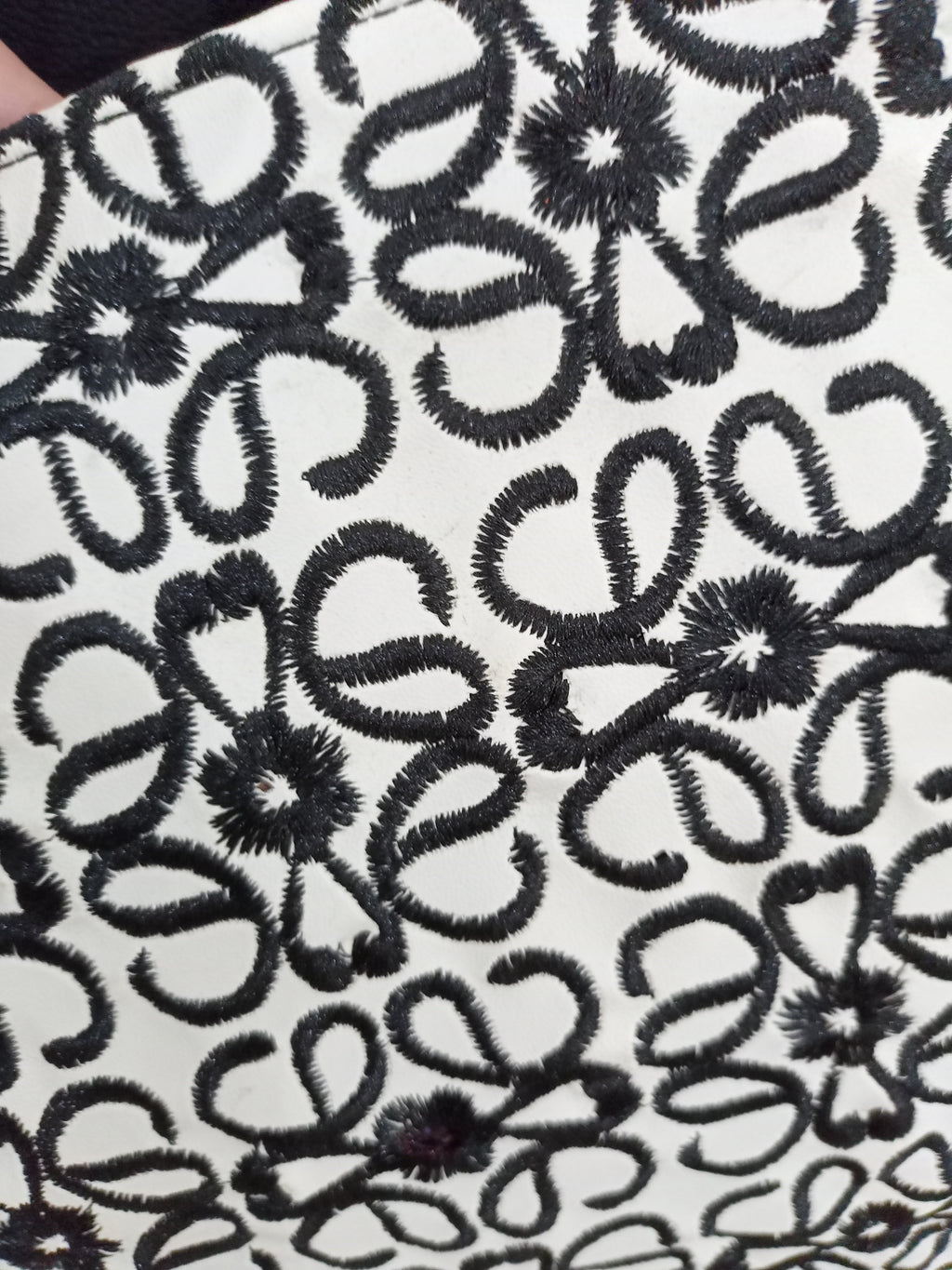 Leather Embroidery Tote- Black